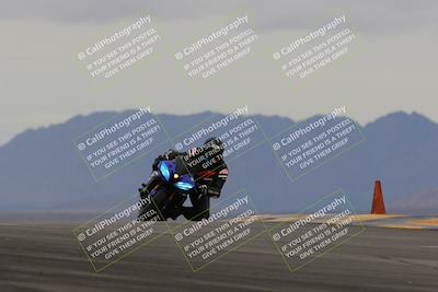 media/Jan-15-2023-SoCal Trackdays (Sun) [[c1237a034a]]/Turn 9 (2pm)/